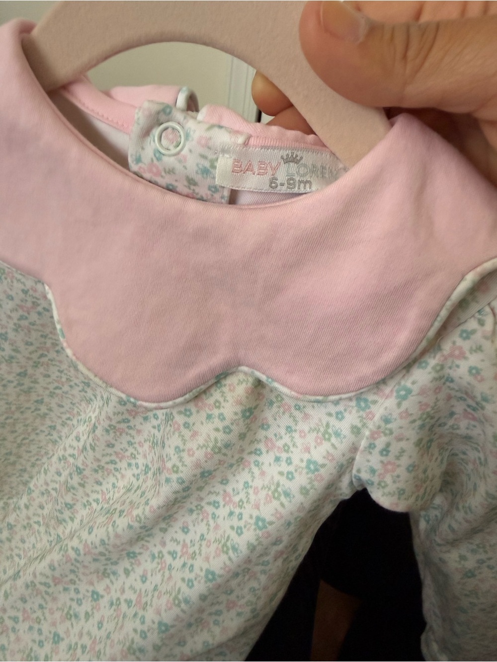Baby Loren Floral print Long-Sleeve Romper with Pink Scalloped Collar - Picture 3 of 4